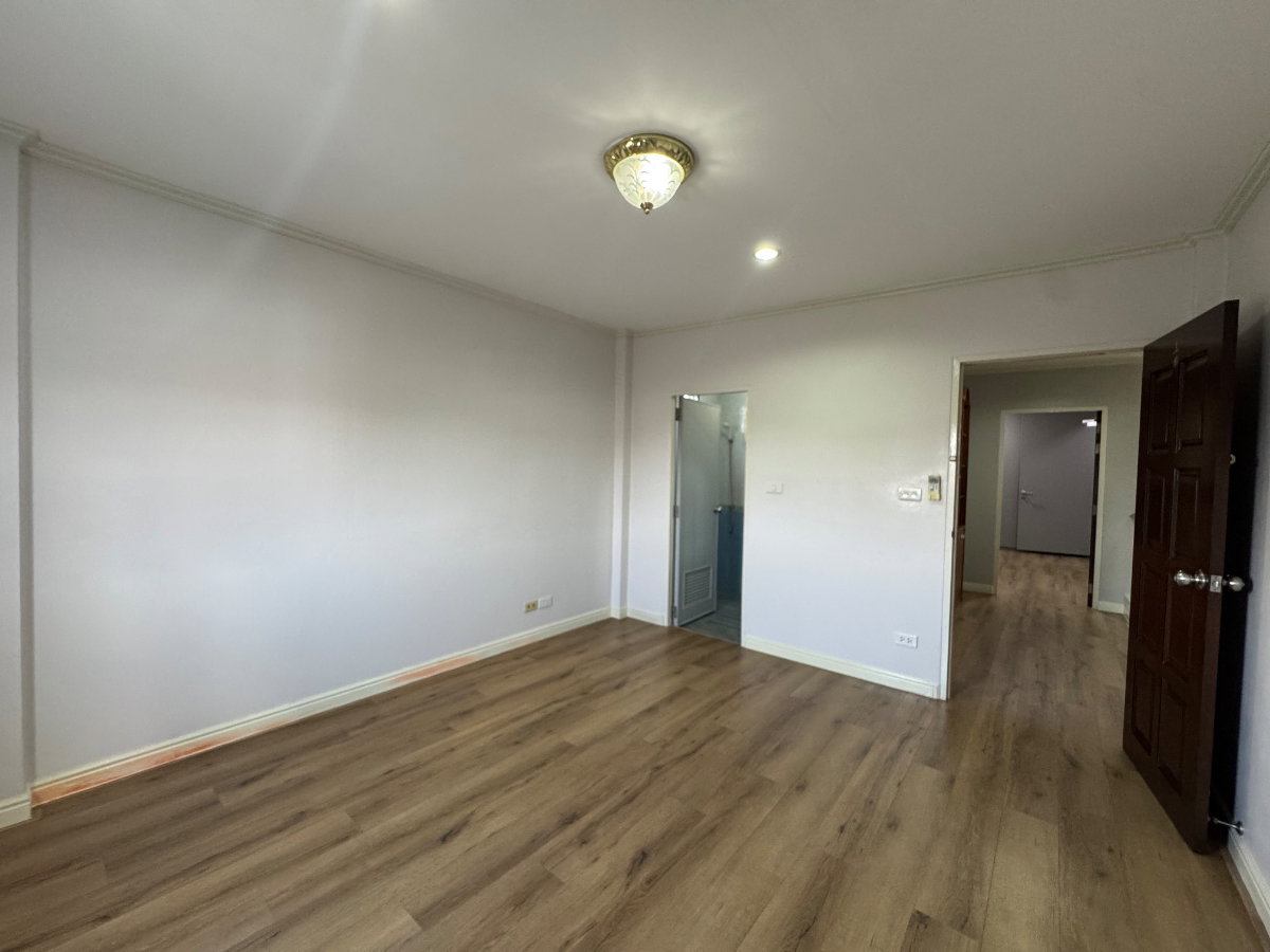 รูป Rent บ้านเดี่ยว ตรงข้าม Mega Bangna 60 ตร.วา 4นอน 4น้ำ 55,000 บาท - รูปที่ 18/27