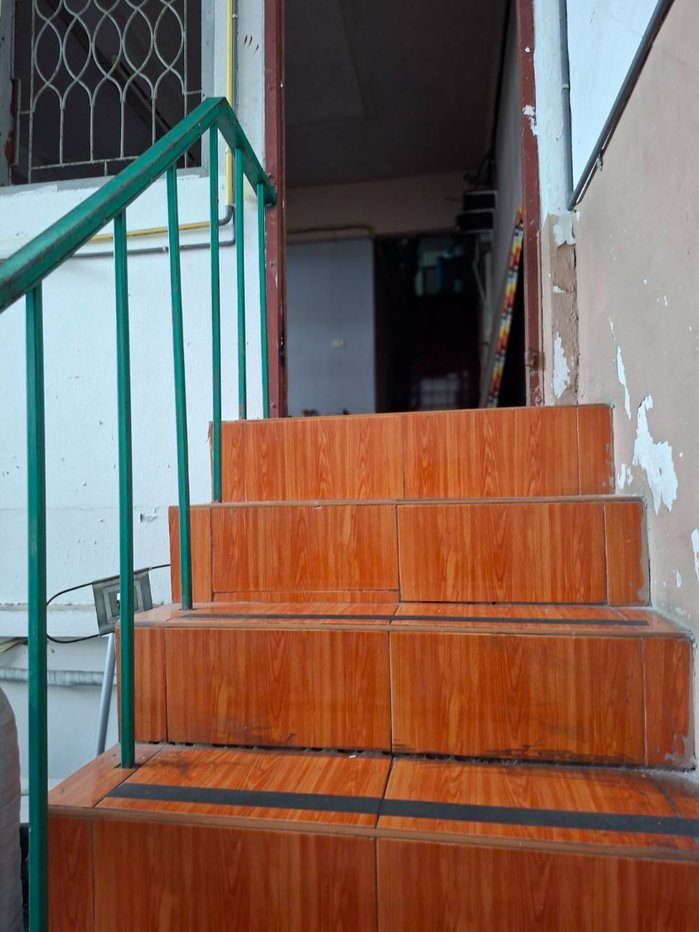 picture Four-story commercial building, Happyland. - 14/57