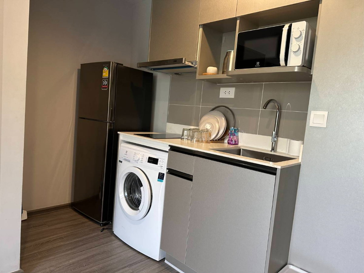 picture Condo For Rent!!Ideo Mobi Sukhumvit 40 - 2/6