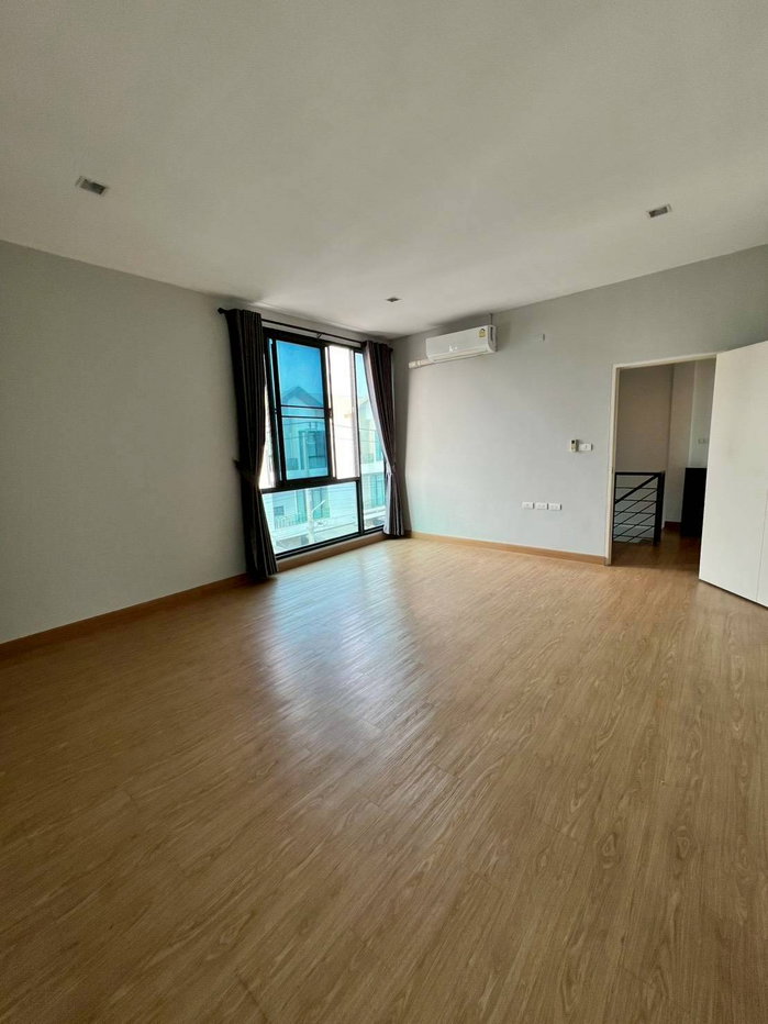 รูป ให้เช่า ทาวน์โฮม3 ชั้น บรรยากาศบ้านเดี่ยว หมู่บ้านมิวส์ เทียนทะเล 15 เฟอร์นิเจอร์ครบ พร้อมเข้าอยู่  - รูปที่ 6/12