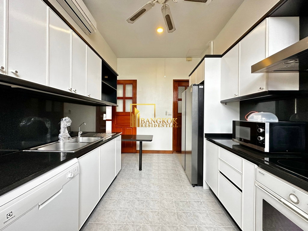 รูป Spacious 3 Bedroom Townhouse in Thonglor Area - BR28044SH - รูปที่ 9/40