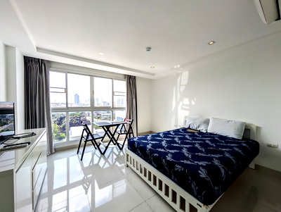 Condos for rent : South Pattaya Condo for Rent at Novana Residence