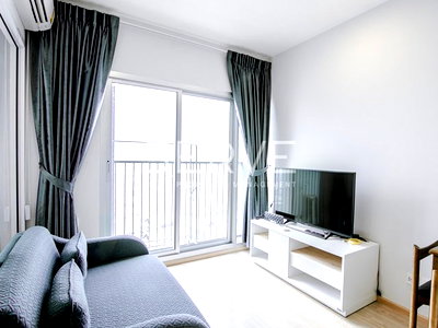 คอนโดให้เช่า : 🔥14K- 1นอน ราคาดี มีห้องเดียว! ชั้นสูงสุดๆ 30+ วิวโล่ง ตกแต่งสวย เฟอร์แน่น พร้อมอยู่ คอนโดทำเลดี ติด MRT ศูนย์วัฒนธรรม @  Noble Revolve Ratchada