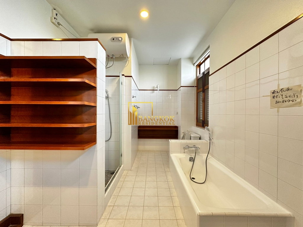 รูป Spacious 3 Bedroom Townhouse in Thonglor Area - BR28044SH - รูปที่ 16/40