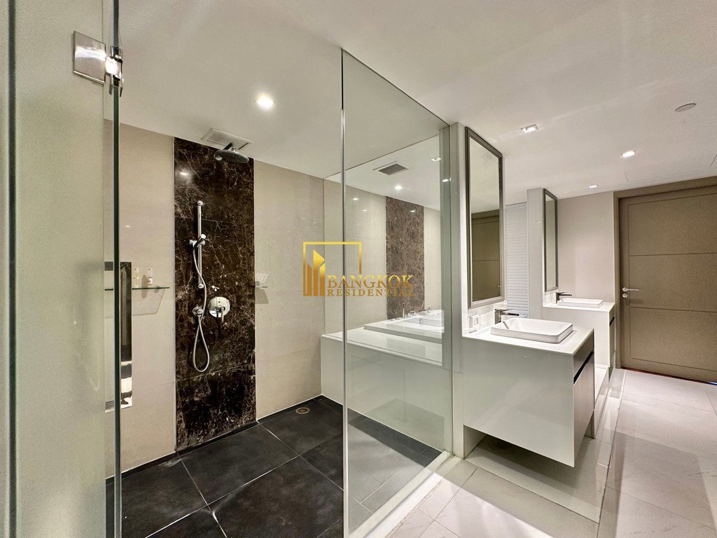 รูป Le Raffine 31 | Superb 3 Bedroom Duplex Condo With Pool - BR11143CD - รูปที่ 32/60