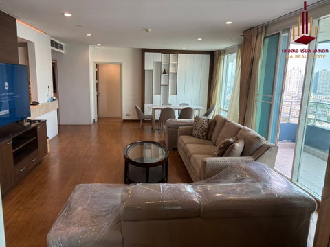 ✨ For Rent: Watermark Chaophraya River Condo ✨   💰 Only 75,000 THB/month
