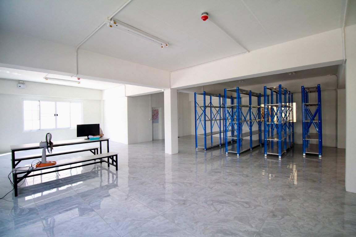 รูป ขายโกดังใหม่พร้อมสำนักงาน 3 ชั้น เนื้อที่ 2 ไร่ ศรีราชา ชลบุรี ใกล้นิคมปิ่นทอง 2 กม - รูปที่ 18/30