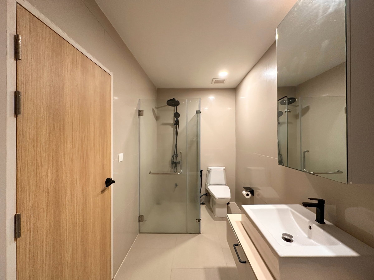 รูป The Issara Ladprao ห้องสวย ราคาดี สอบถามเพิ่มเติมได้ที่ Line @condorental - รูปที่ 16/17