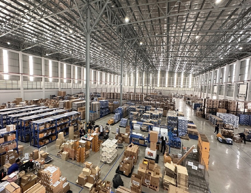 รูป ให้เช่าโกดัง คลังสินค้า พร้อมสำนักงาน ขนาดใหญ่ / พื้นที่สีเหลือง ทำเลทองในเขต EEC / พื้นที่โกดัง 6000 ตารางเมตร / ทำเล บางนา-ตราด กม.34 - รูปที่ 7/9