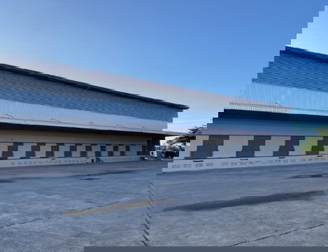 ให้เช่าโกดัง คลังสินค้า พื้นที่สีเหลือง / พื้นที่โกดัง 5,300 ตารางเมตร / ทำเล พุทธมณฑสาย 5 / ทางไป ตลาดน้ำดอนหวาย / รถเทรลเลอร์ เข้าออกได้