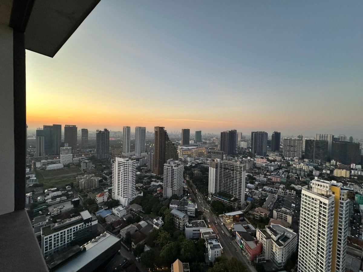 รูป ให้เช่าคอนโด ใกล้รถไฟฟ้า MRT พหลโยธิน และ BTS ห้าแยกลาดพร้าว : The Issara Ladprao : ติดถนนลาดพร้าว ใกล้ Central Ladprao และ Union Mall - รูปที่ 14/16