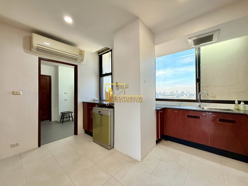 picture Ruamsuk Condominium | Spacious 3 Bedroom Property For Rent - BR60019CD - 12/52