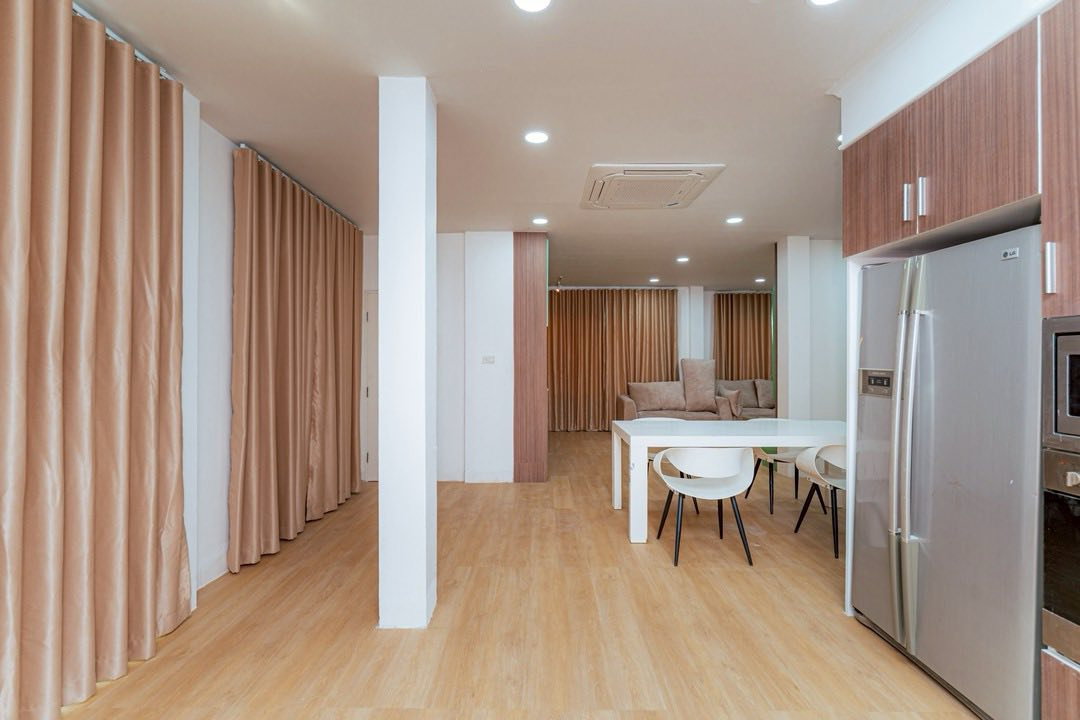picture Pool Villa for Sale in East Pattaya Near Sukhumvit and Jomtien - 8/21