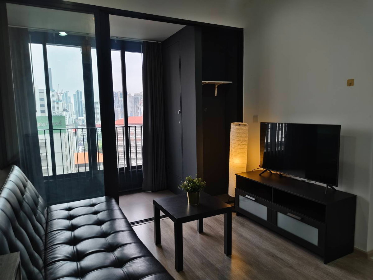 รูป ใให้เช่า Ideo mobi asoke ห้อง 1 ห้องนอน 1 ห้องน้ำ ห้องมุม ใกล้ มศว. สนใจแอดไลน์ @best_condo - รูปที่ 1/8