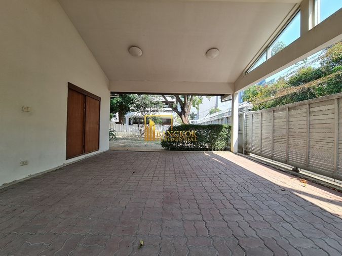 3-bed house for rent, 260 sqm, 1 sq wah, Khlong Toei
