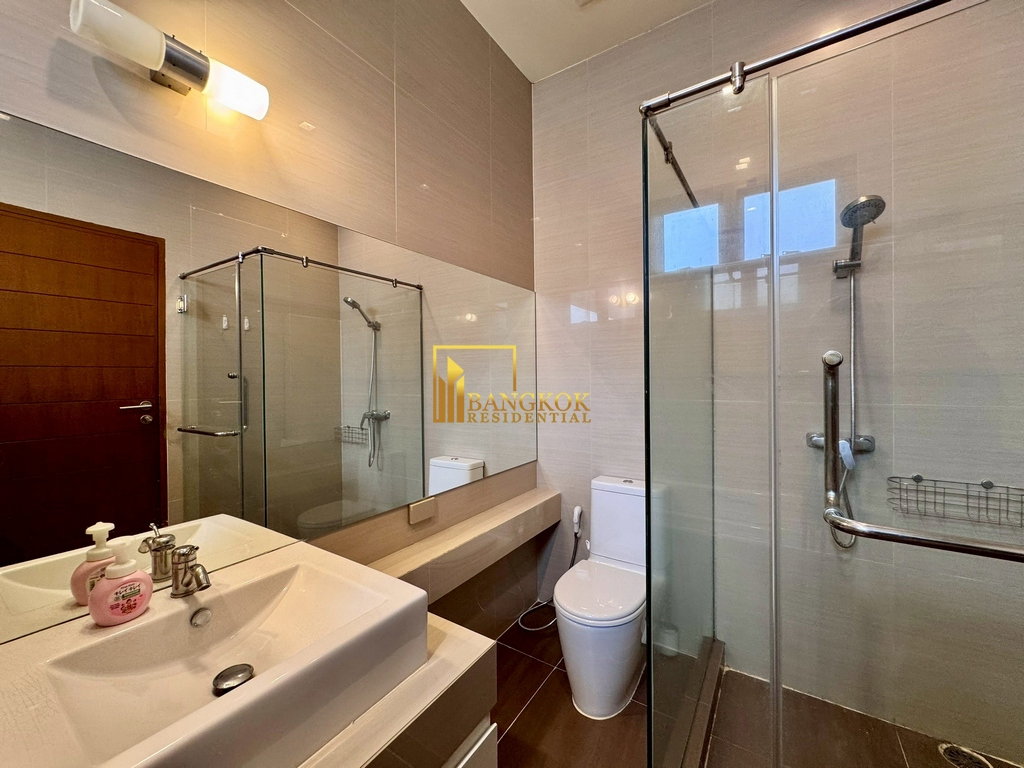 รูป Spacious 4 Bedroom Pool Villa for Rent in Sukhumvit 26 - BR28240SH - รูปที่ 40/57