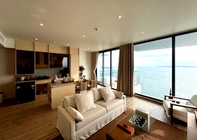 ขายคอนโด : FQ🗺️KT0258📲LineID @556ryccg🏖️2ห้องนอน 88.8ตรม ชั้น44🌊วิวทะเล🤵ลิฟท์ส่วนตัว🦀AROM Wongamat อารมณ์ วงศ์อมาตย์ พัทยาเหนือ