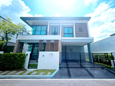 บ้านเดี่ยว วิทยาลัยพณิชยการบางนา : ขายบ้าน Bangkok Boulevard Bangna-km5 ทำเลสวยถนนเมน ใกล้คลับเฮาส์