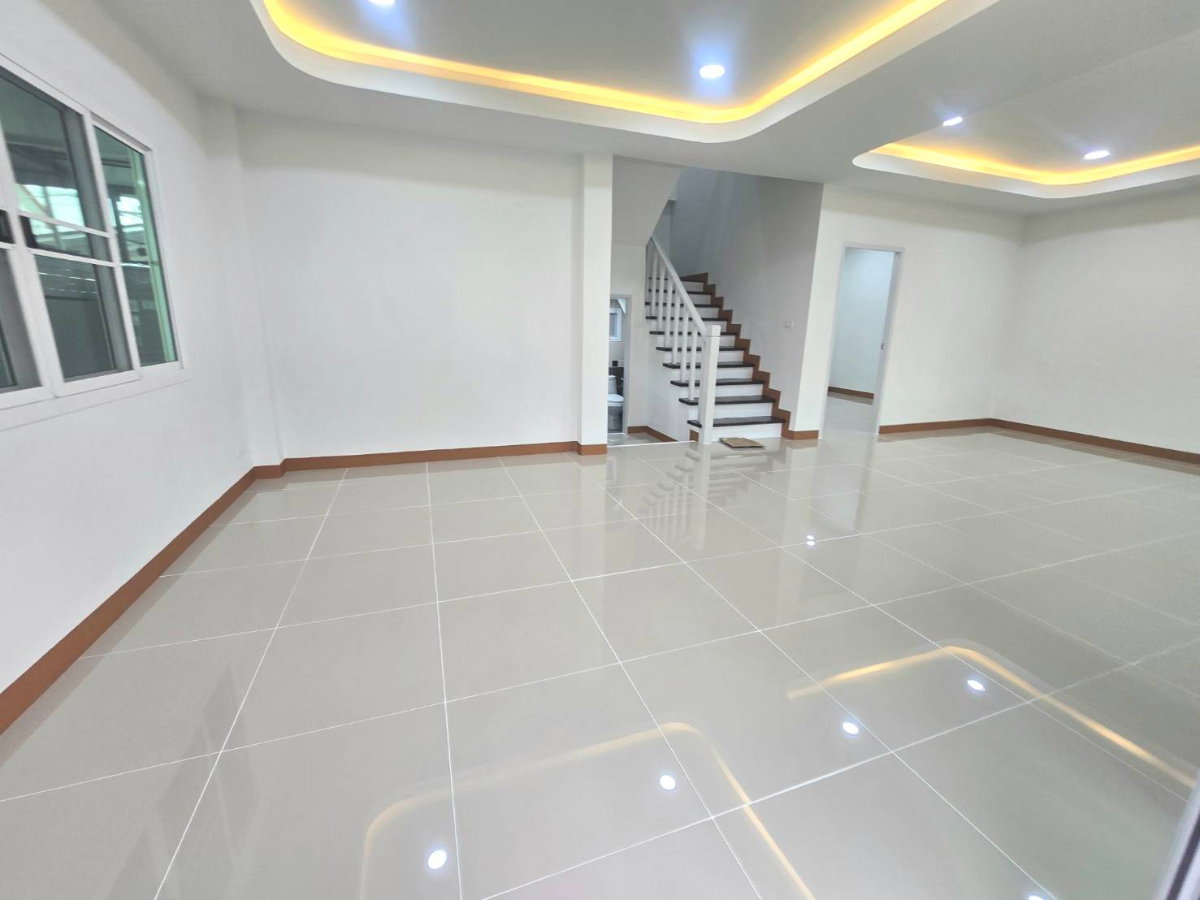 รูป บ้านแฝดสไตล์บ้านเดี่ยว หลังใหญ่ ต่อเติมเต็ม รีโนเวทใหม่ สวย พร้อมอยู่ ทำเลดีต้นโครงการ หมู่บ้านพนาสนธิ์วิลล่า ลำลูกกาคลอง4 ไสวประชาราษฎร์ - รูปที่ 9/35