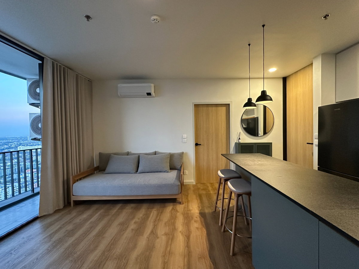 รูป ให้เช่าคอนโด ใกล้รถไฟฟ้า MRT พหลโยธิน และ BTS ห้าแยกลาดพร้าว : The Issara Ladprao : ติดถนนลาดพร้าว ใกล้ Central Ladprao และ Union Mall - รูปที่ 3/16