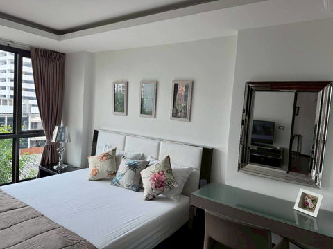The Address Sukhumvit 61 2 bedrooms, for rent