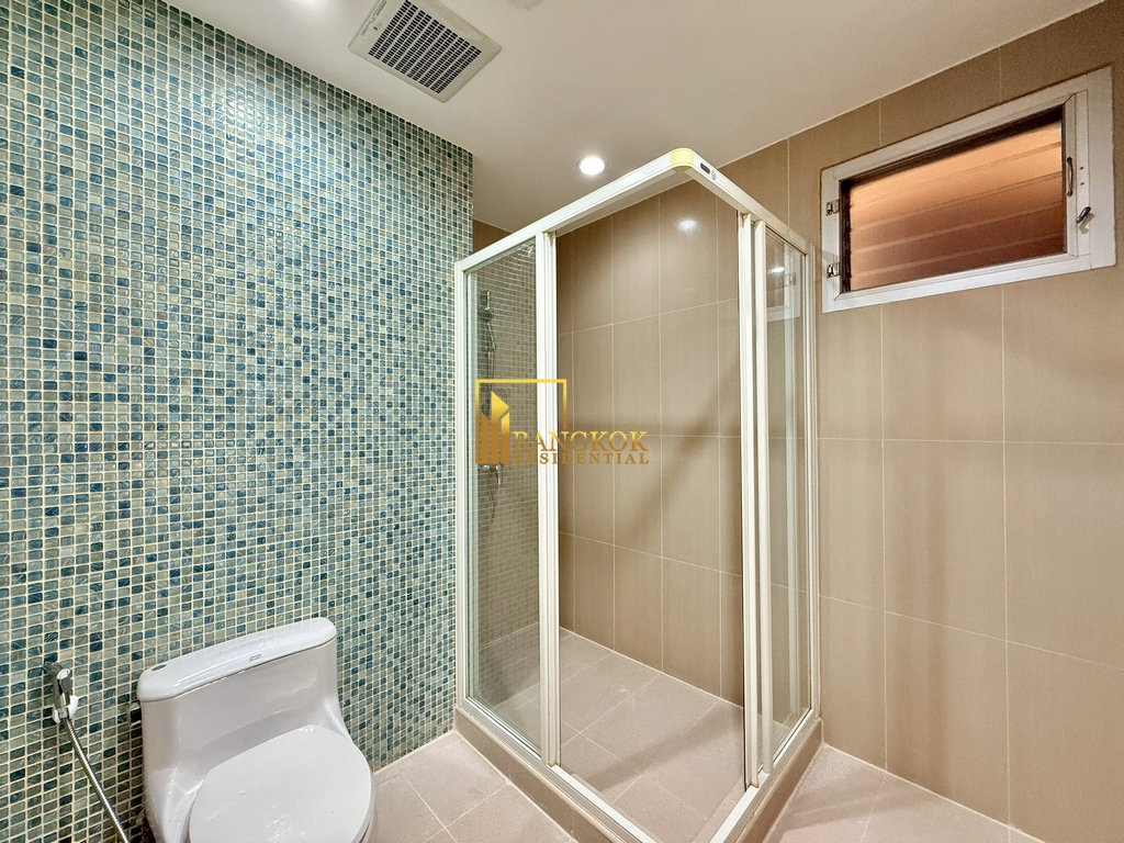 รูป Very Spacious 4 Bedroom Luxury Apartment in Phrom Phong - BR20691AP - รูปที่ 15/49