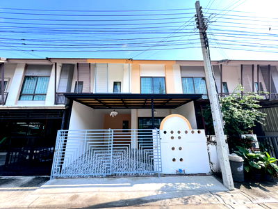 ทาวน์โฮม กรุงเทพมหานคร : ทาวน์โฮม รีโนเวทใหม่ หมู่บ้านพฤกษา ไพร์ม รามอินทรา-คู้บอน ถนนคู้บอน แขวงท่าแร้ง เขตบางเขน เฟอร์นิเจอร์พร้อมอยู่