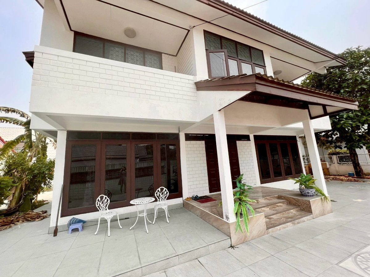 รูป ให้เช่าบ้านเดี่ยว ม.ราชตฤนมัย ใกล้สถานีรถไฟฟฟ้าพหลโยธิน59  หลังใหญ่ 105 ตรว. เหมาะสำหรับเช่าอยู่อาศัย หรือทำโฮมออฟฟิศ - รูปที่ 2/11