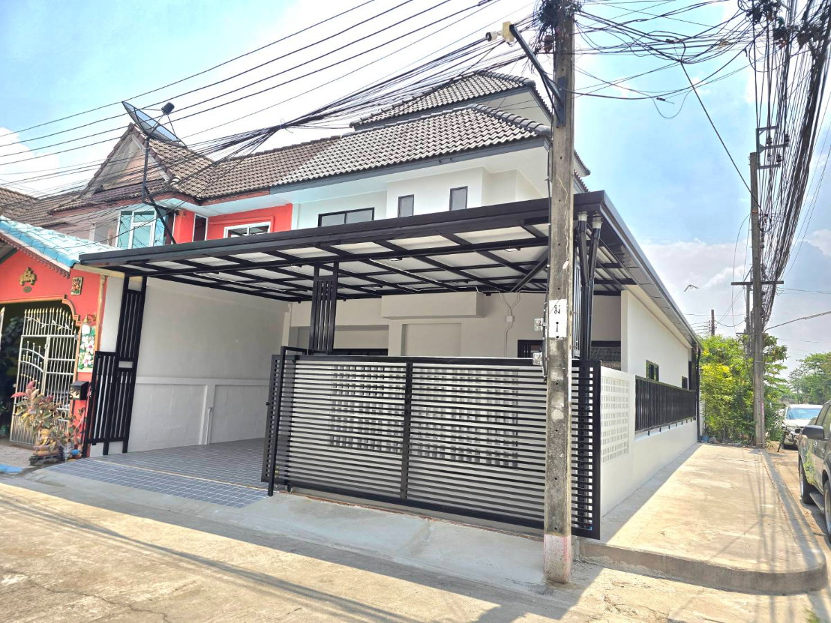 รูป ทาวน์เฮ้าส์ 3ชั้น ตกแต่งใหม่ ทำเลดี หมู่บ้านเมืองทรัพย์ธานี ซ.20 หลังมุมนอก ใกล้รถไฟฟ้า ซอยเลียบคลองสอง 25 คลองสามวา - รูปที่ 2/36