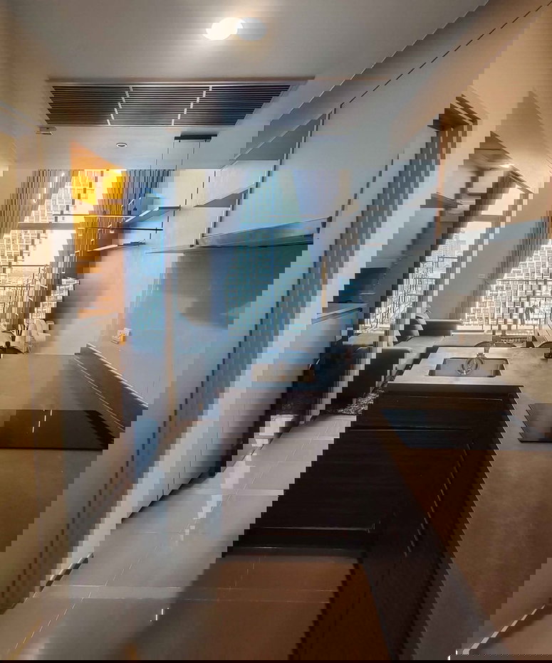 picture Onyx Phaholyothin - 2/13