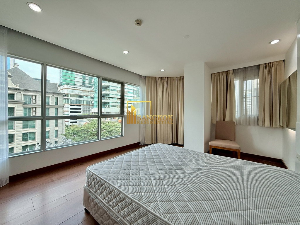 รูป Very Spacious 4 Bedroom Luxury Apartment in Phrom Phong - BR20691AP - รูปที่ 17/49