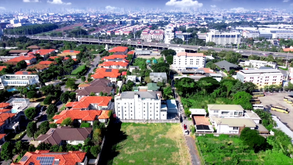 รูป ที่ดินเลียบด่วน 2 ไร่ ทางด่วนเอกมัย-รามอินทรา - รูปที่ 3/8