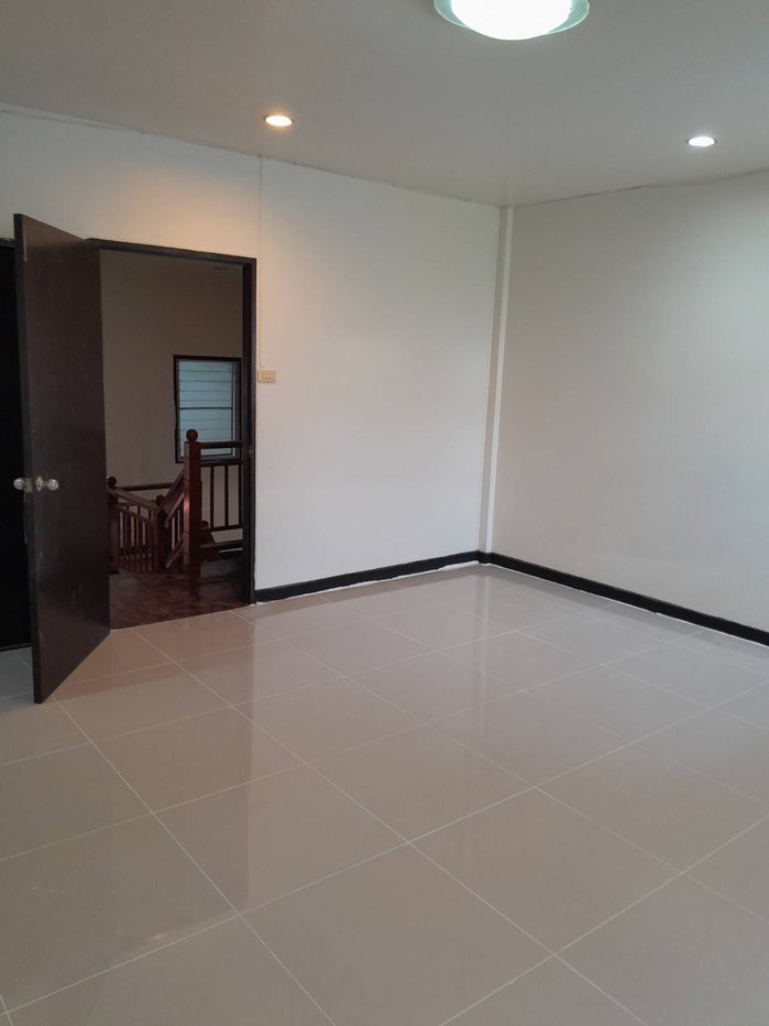 รูป #บ้านนี้อยู่แล้วรวย #ปรับปรุงใหม่ไฉไลกว่าเดิม ..เหมือนได้อยู่บ้านใหม่🏠ให้เช่า ทาวเฮ้าส์ 2 ชั้น หมู่บ้านรื่นฤดี ซ.รามคำแหง180 **งดนายหน้าค่ะ - รูปที่ 14/19