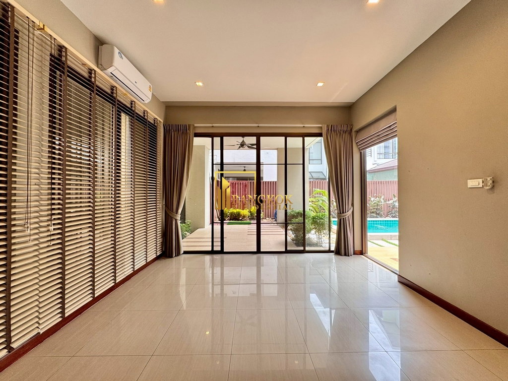 รูป Spacious 4 Bedroom Pool Villa for Rent in Sukhumvit 26 - BR28240SH - รูปที่ 15/57