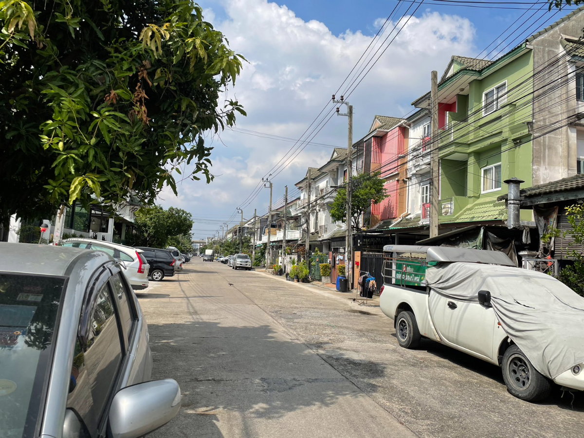 รูป #บ้านนี้อยู่แล้วรวย #ปรับปรุงใหม่ไฉไลกว่าเดิม ..เหมือนได้อยู่บ้านใหม่🏠ให้เช่า ทาวเฮ้าส์ 2 ชั้น หมู่บ้านรื่นฤดี ซ.รามคำแหง180 **งดนายหน้าค่ะ - รูปที่ 19/19