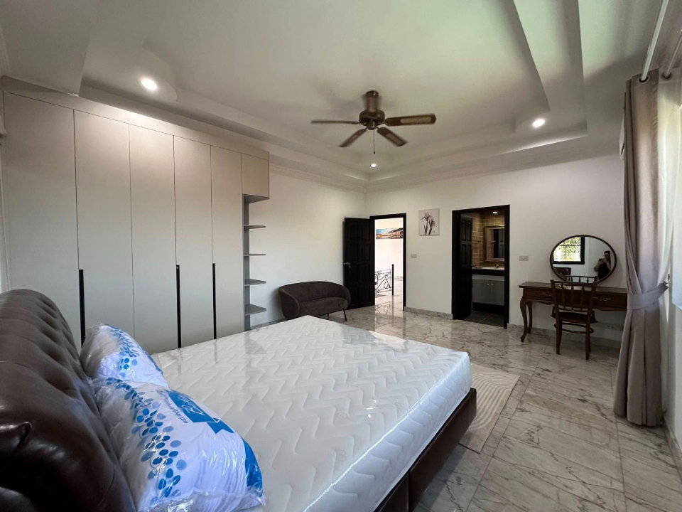 รูป วิลล่าพร้อมสระว่ายน้ำในฝันของคุณที่พัทยา: วิลล่าหรู 5 ห้องนอน 5 ห้องน้ำ พร้อมสระว่ายน้ำส่วนตัว ในโครงการ ซ.ทุ่งกลมตาลหมัน ใกล้โรงเรียนนานาชาติธารา - รูปที่ 20/29