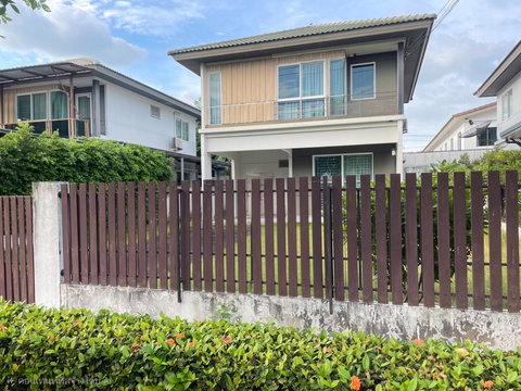 Single house for sale in Rangsit, Khlong 3. Fully furnished, good condition, good price, ready to move in.