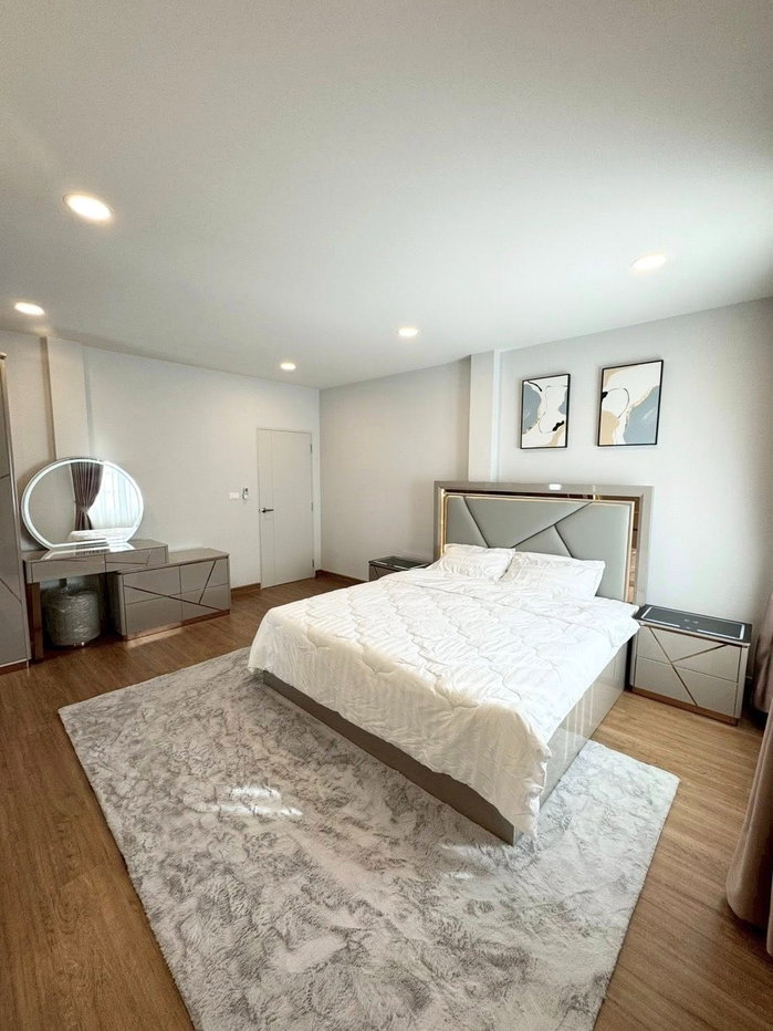 รูป บ้านใหม่ไม่เคยเข้าอยู่! โครงการ Centro Bangna Phase 2 บิ้วอินครบ ใกล้สวน แปลงมุมสวย - รูปที่ 21/36