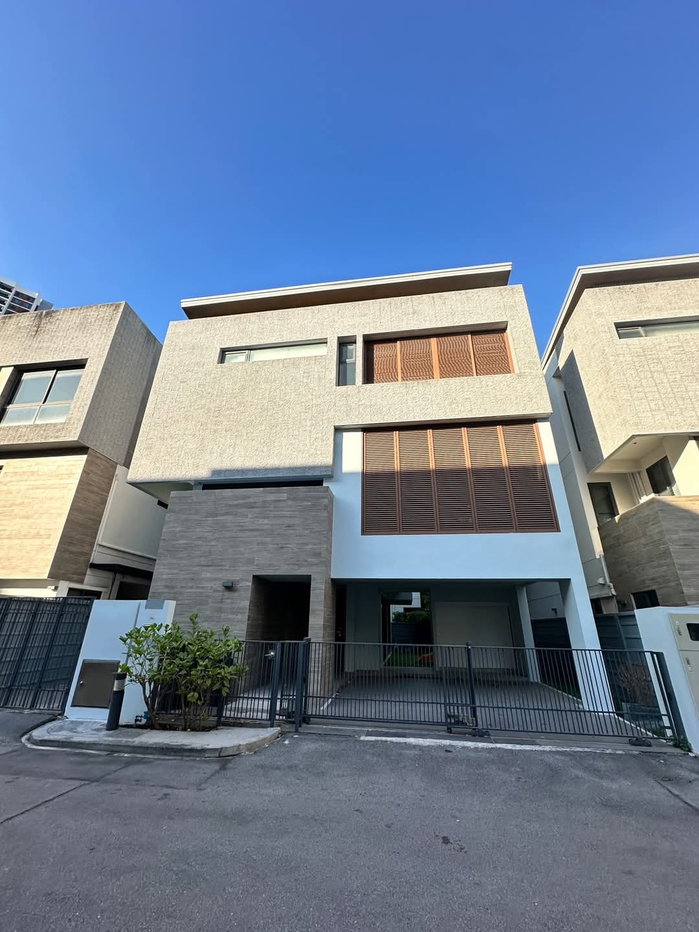 รูป 📣📣 ให้เช่าบ้านเดี่ยว Parc Priva พระราม 9 4 ห้องนอน ถ.เทียนร่วมมิตร ห้วยขวาง พร้อมอยู่ - รูปที่ 1/17