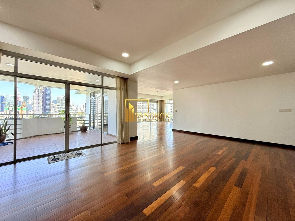 รูป La Cascade | Spacious 3 Bedroom Condo in Ekkamai Area - BR60792CD - รูปที่ 1/44