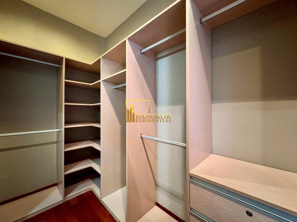 รูป Spacious 4 Bedroom Pool Villa for Rent in Sukhumvit 26 - BR28240SH - รูปที่ 52/57