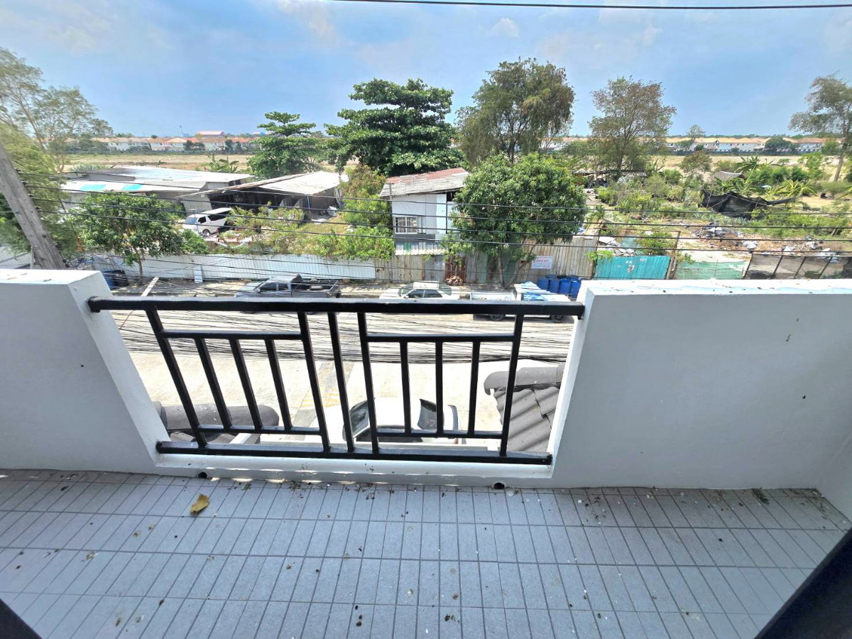 รูป ทาวน์เฮ้าส์ 3ชั้น ตกแต่งใหม่ ทำเลดี หมู่บ้านเมืองทรัพย์ธานี ซ.20 หลังมุมนอก ใกล้รถไฟฟ้า ซอยเลียบคลองสอง 25 คลองสามวา - รูปที่ 34/36