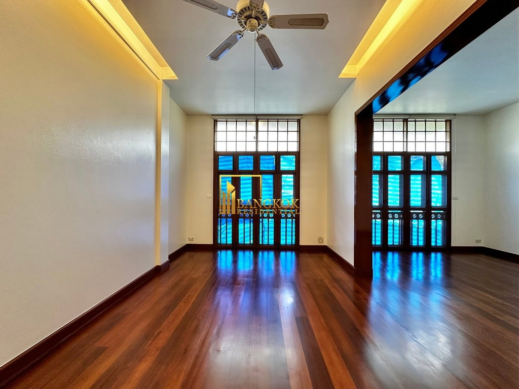 รูป Spacious 3 Bedroom Townhouse in Thonglor Area - BR28044SH - รูปที่ 2/40