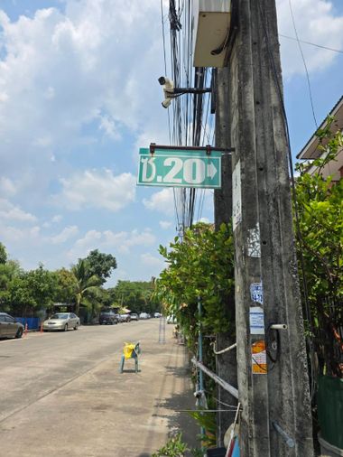 3-bed townhouse for sale, 120 sqm, 32 sq wah, Mueang Sap Thani