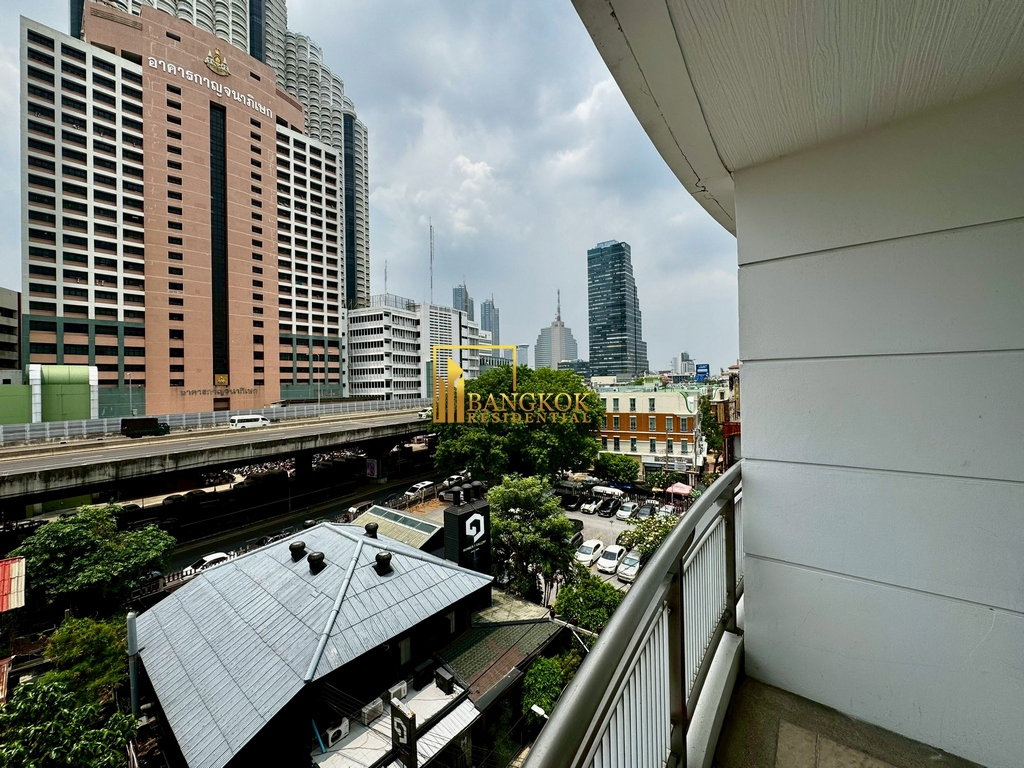 รูป Renovated 2 Bedroom Apartment in Silom Area - BR21231AP - รูปที่ 6/31