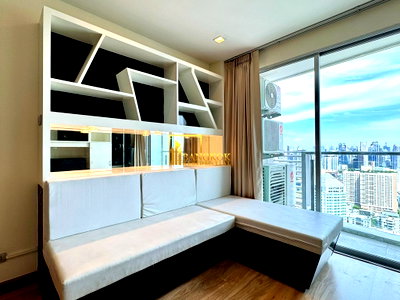 Condos for rent : Le Luk Sky Walk | Modern 2 Bedroom Condo in Phra Khanong - BR3129CD