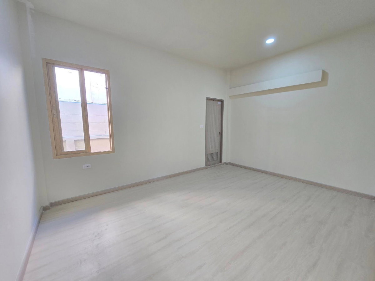 รูป 🏡✨ ขายบ้านเดี่ยว บางชีเหล้า ทำเลเมือง มีพื้นที่สีเขียวหลังบ้าน🏡✨ - รูปที่ 4/12