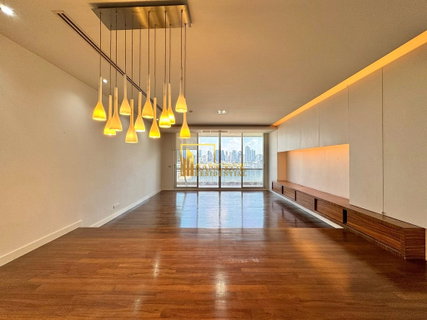 รูปภาพ River House Condo | Spacious 3 Bedroom Condo With River Views - BR16202CD