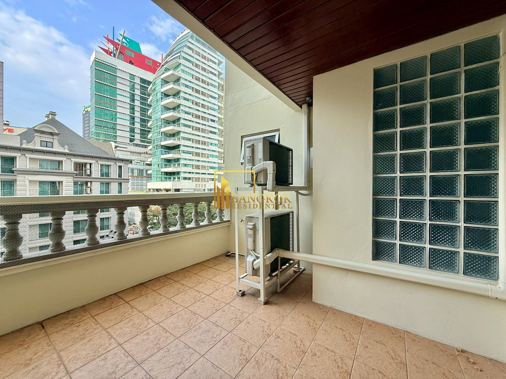 รูป Very Spacious 4 Bedroom Luxury Apartment in Phrom Phong - BR20691AP - รูปที่ 27/49