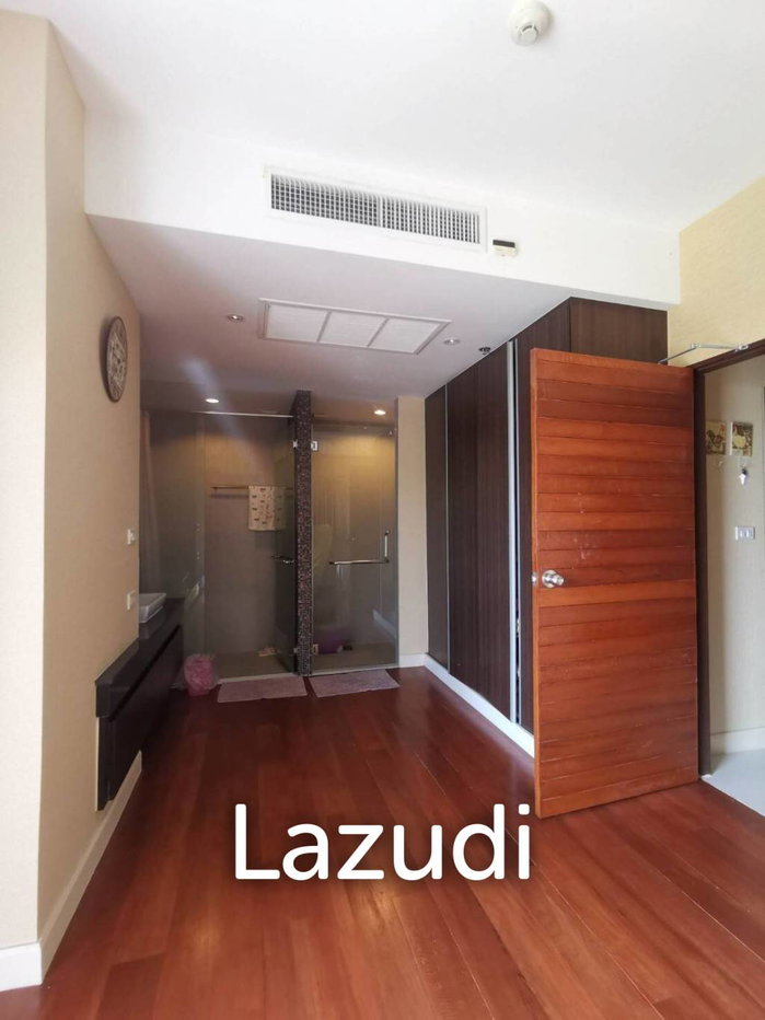 picture 2 Bed 3 Bath 75 SQ.M The Axis Condo - 12/16